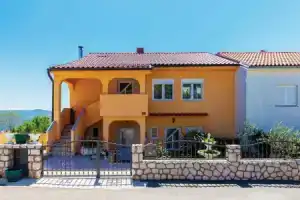 Stunning Home in Crikvenica With Wifi and 1 Bedrooms, Цриквеница