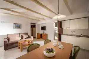 Villas Rubin, Ровинь
