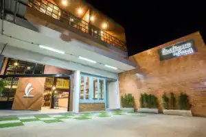 Vestique hostel, Чианг Май