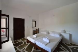 Petra Holiday Village, Хора