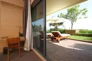 SUN & MOON, Riverside Hotel, Пномпень
