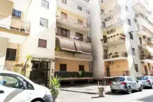 AeP House, Помпеи