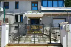 Cinar Suite House, Эдремит