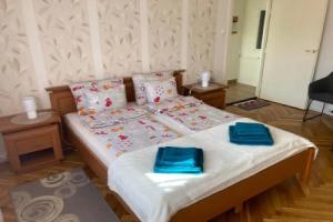 Zenit Apartman, Мако