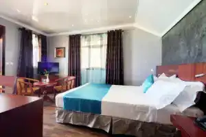 Gold Beach Resort, Флик-ен-Флак