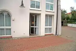 Apartment 1, Хайлигенхафен