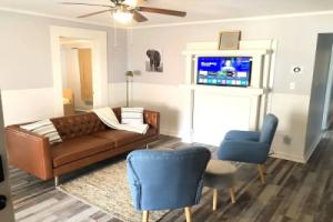 Renovated 3 Bedroom Close to Downtown, Дарем