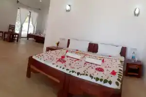 Maua beach lodge, Кизимкази