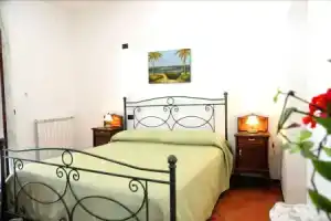 Ферма «Agriturismo La Focazza», Ашеа