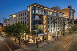 AC Hotel Pasadena, Пасадена