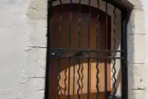 Antibes old town character house, Антиб