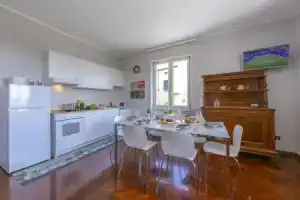 La Maison Fleurie Appartamento Girasole, Десензано-дель-Гарда