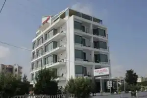 Port Marina Hotel, Караташ