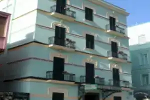 Hotel «Villa Maria», Неаполь