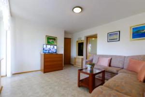 Murter-Slanica Beach id 928, Betina