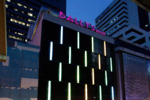 Отель «Bally Suite Silom», Бангкок