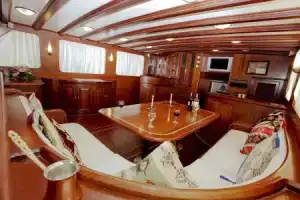 Plaghia Charter Boat&Breakfast, Помпеи