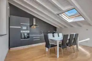 Penthouse with Private Terrace, Комо