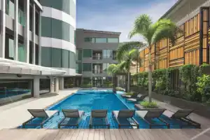 Отель «Solitaire Bangkok Sukhumvit 11 - Sha Extra Plus», Бангкок