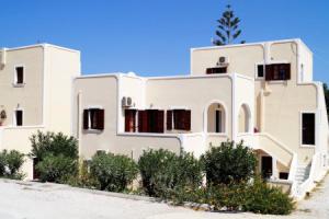 Villa Angira, Камари