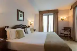 Ayre Hotel Alfonso Ii, Овьедо