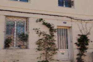 belle chambre sur terrasse à 3 min de la gare, Бордо