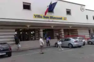 IL QUADRIFOGLIO intero appartamento centro città, Вилла-Сан-Джованни