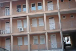 Klára Apartman, Харкань