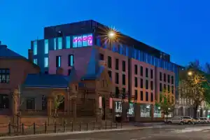Отель «Moxy Warsaw Praga», Варшава