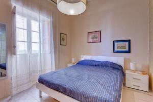 Traditional Maltese Townhouse, Roof Terrace and Views, Биргу