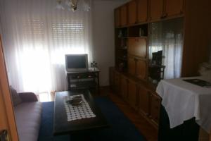 Apartment Nikola - afordable & close to center: A1 Pirovac, Riviera Sibenik, Pirovac