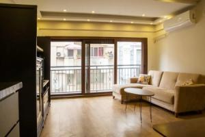 Cozy and Central Flat near Shore in Karsiyaka, Измир