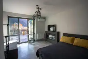 Reef Terrace Apartments, Яремче