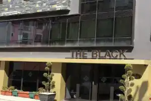 The Black Hotel, Эскишехир