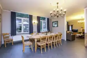 Authentic 18th Century Farmhouse with Fireplace, Located Near Bruges, Брюгге