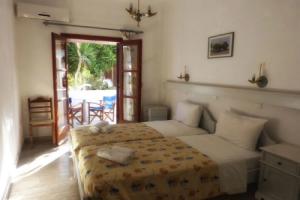 Black Sand Apartments Santorini, Камари