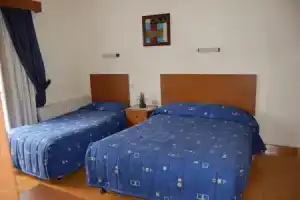 Nightingale Hotel, Платрес
