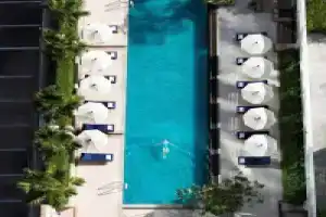 Отель «Courtyard By Marriott Bangkok - Sha Extra Plus», Бангкок