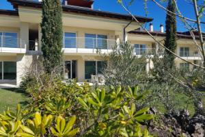Luxury Apartments Beauty Gardens, Сирмионе