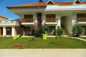 Yonca Hotel, Адрасан