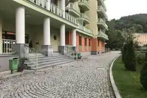 Slunecni lazne, Карловы Вары