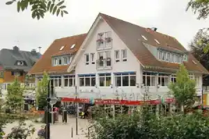 Appartementhaus Am Roten Platz, Титизее-Нойштадт