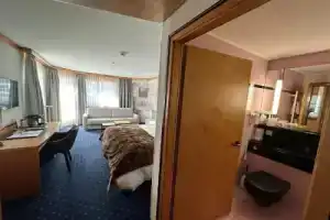 Hotel «Bünda Davos», Давос