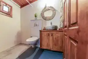 Chic Villa w Fireplace 3 min to Beach in Bodrum, Битез
