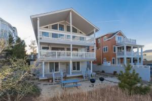 Dolphin Watch 3 Bedroom Condo by RedAwning, Вирджиния Бич