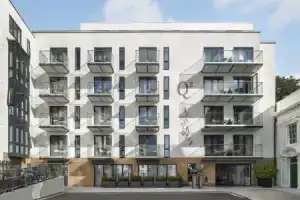 Q Square by Supercity Aparthotels, Брайтон