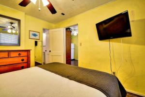 Palm Place 1 - Sabal Palm Beach getaway 624, Клируотер Бич