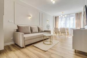 RentPlanet - Apartament Kuźnicza, Вроцлав