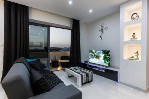 Country view luxury apartment, Марсаскала