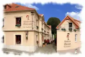 Отель «Mahleruv Penzion Na Hradbach», Йиглава